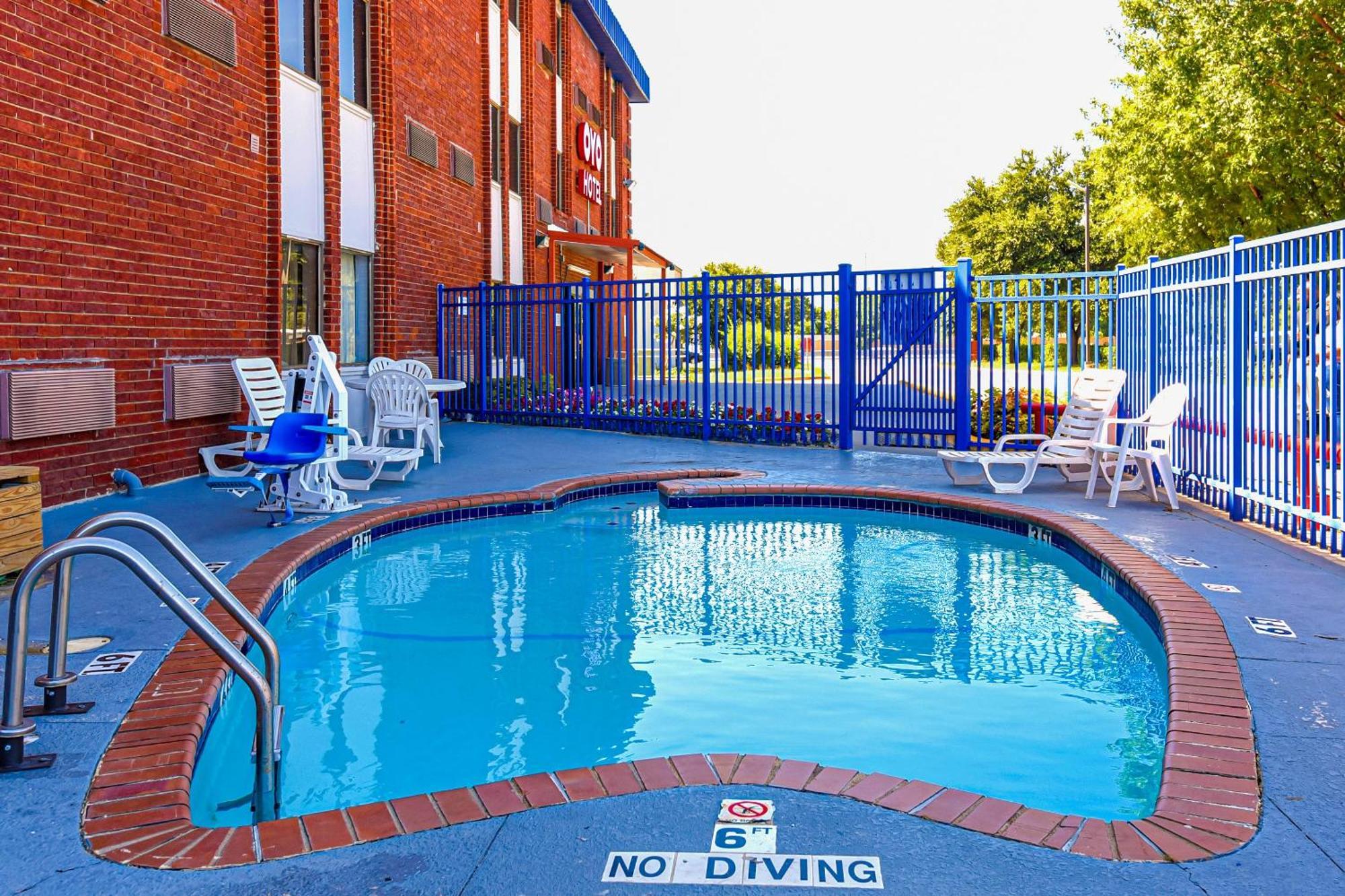 Oyo Hotel Irving Dfw Airport South Экстерьер фото